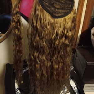 Curly 16in ponytail